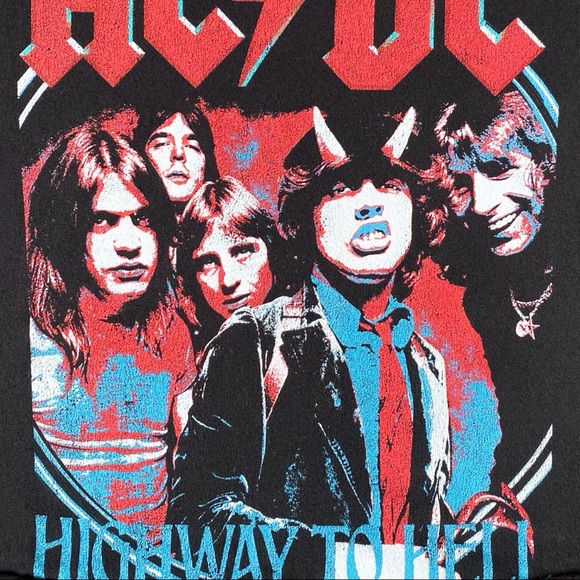 ACDC Distressed Highway to Hell Pop Rock Grunge Music Graphic Band Tee Crop Top - Picture 3 of 3